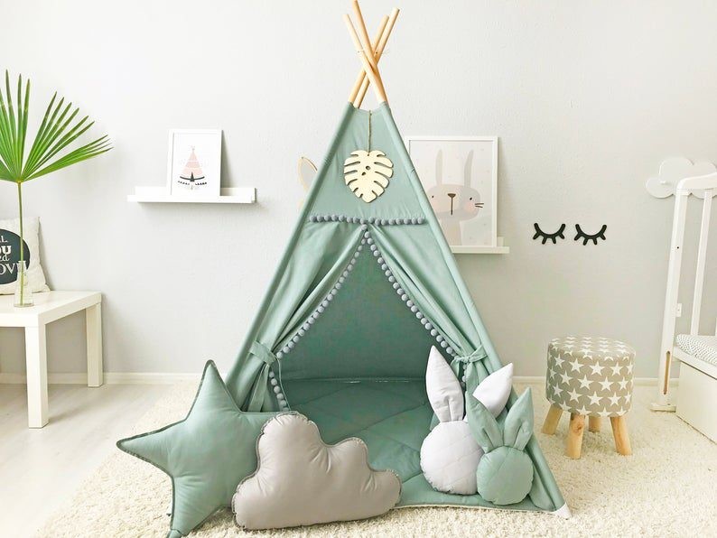 Tents Help Kids Learn About the World